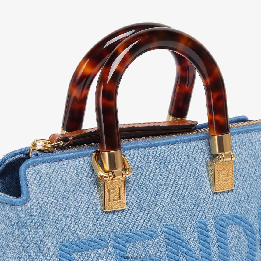 geantă Boston mică din denim albastru deschis Fendi femei accesorii 86084L638