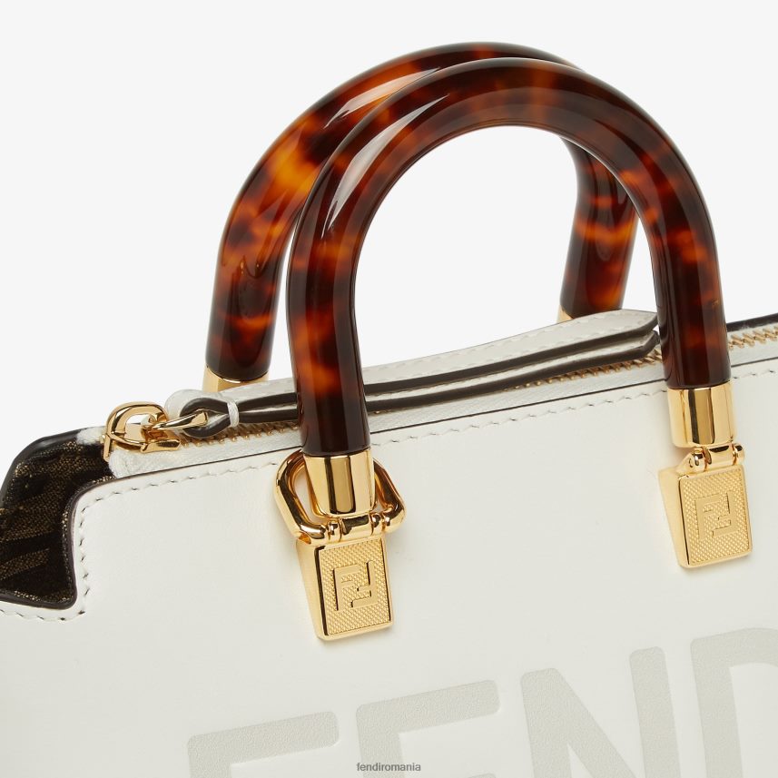 geantă Boston mică din piele alb Fendi femei accesorii 86084L645