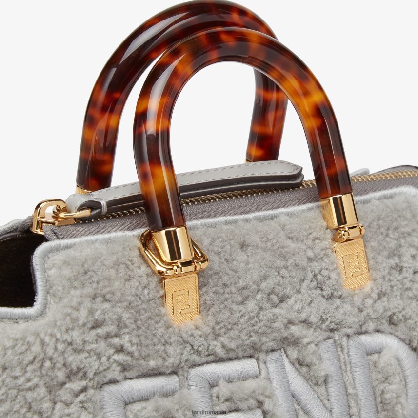 geantă boston mică din piele de oaie gri Fendi femei accesorii 86084L837