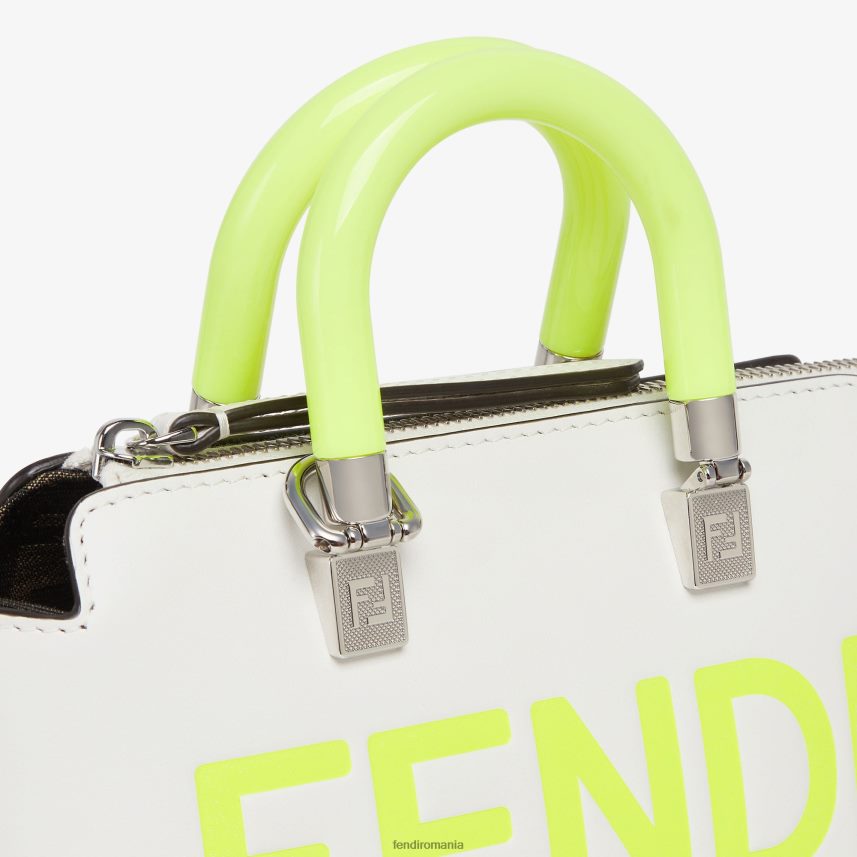 geantă Boston mică din piele alb Fendi femei accesorii 86084L696