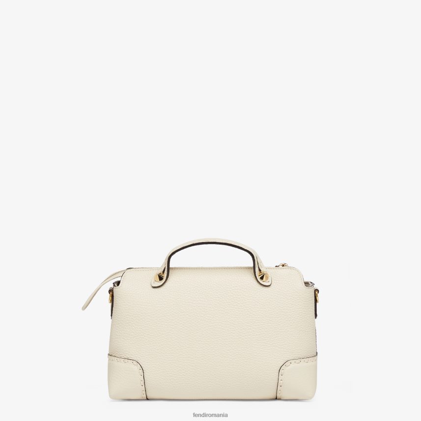 geanta boston camelia selleria cu cusaturi oversize bej Fendi femei accesorii 86084L731