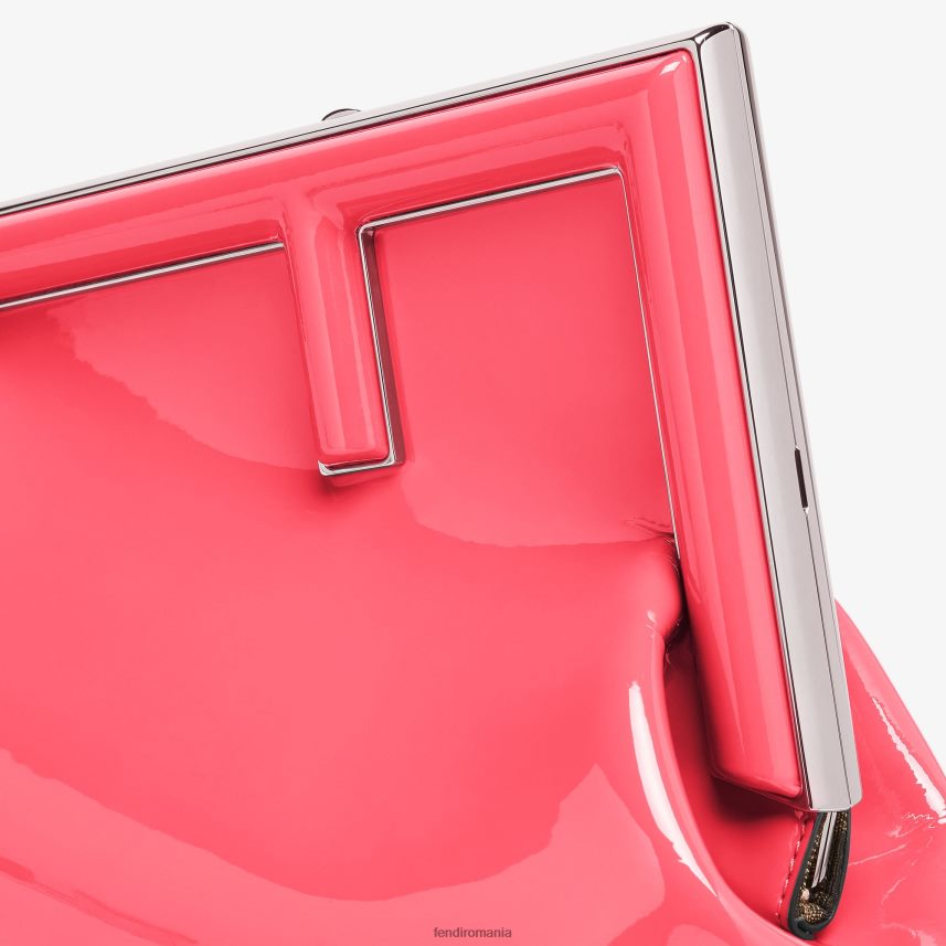 geanta din piele lacuita roz Fendi femei accesorii 86084L707