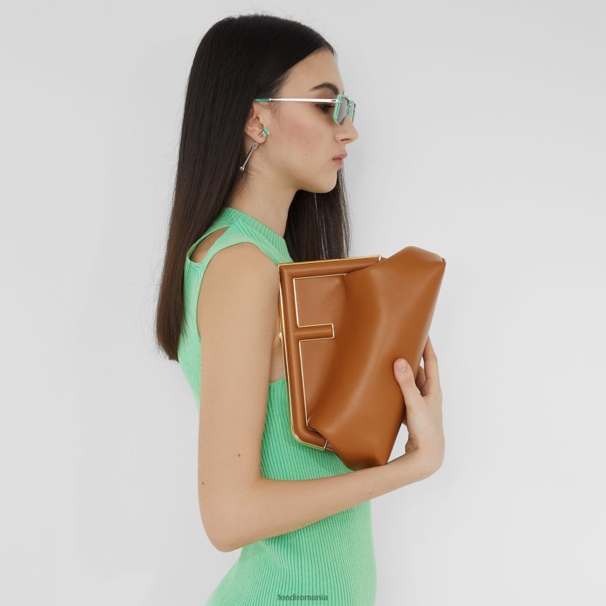 geanta mica din piele maro Fendi femei accesorii 86084L573