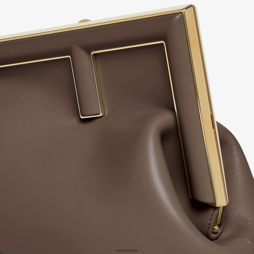 geanta midi din piele maro Fendi femei accesorii 86084L766