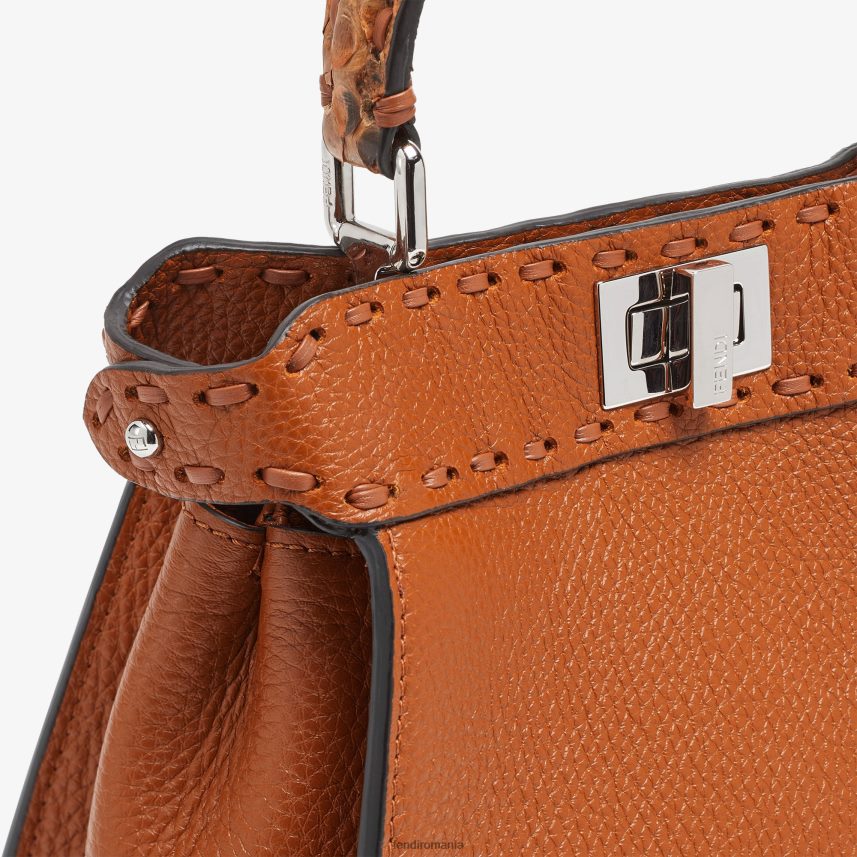 geanta selleria cu cusaturi supradimensionate si detalii exotice maro Fendi femei accesorii 86084L613