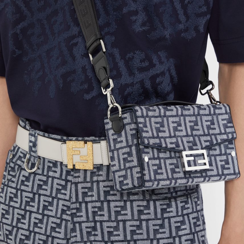 geantă moale din piele baguette albastru Fendi bărbați accesorii 86084L1851