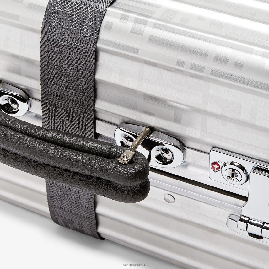 cărucior din colecția capsule a festivalului de primăvară gri Fendi bărbați accesorii 86084L1901