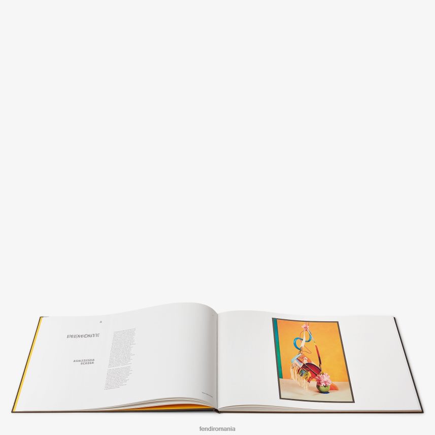 carte de baghete „mână în mână”. Modă Fendi unisex accesorii 86084L481